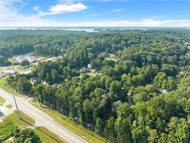 7620 Paces Lane, Gainesville, GA 30506
