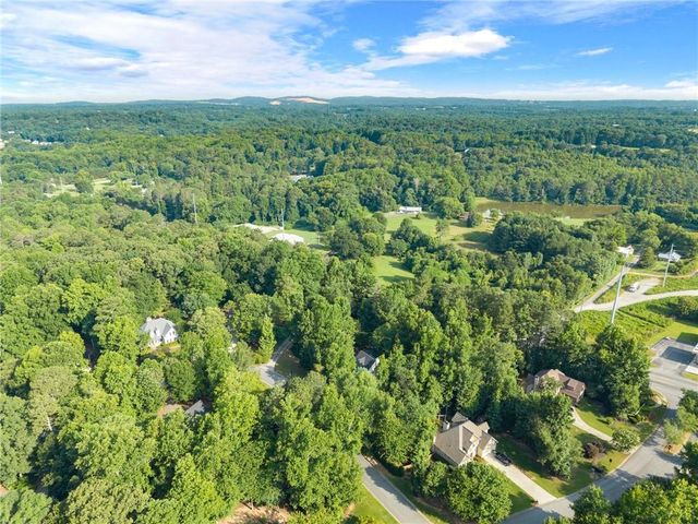 7620 Paces Lane, Gainesville, GA 30506