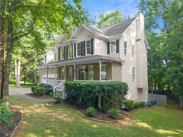 7620 Paces Lane, Gainesville, GA 30506