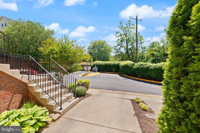 6040 KELSEY CT, Falls Church, VA 22044