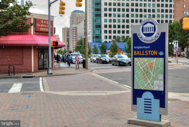 6040 KELSEY CT, Falls Church, VA 22044