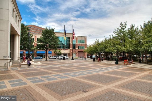 6040 KELSEY CT, Falls Church, VA 22044
