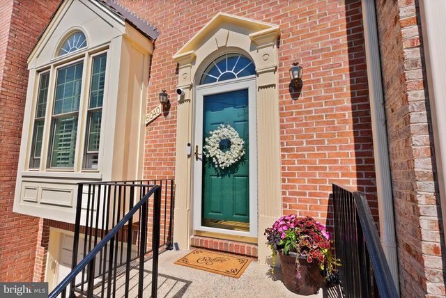 6040 KELSEY CT, Falls Church, VA 22044