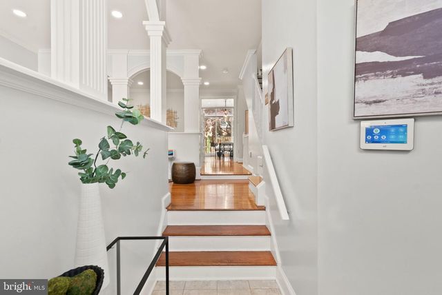 6040 KELSEY CT, Falls Church, VA 22044