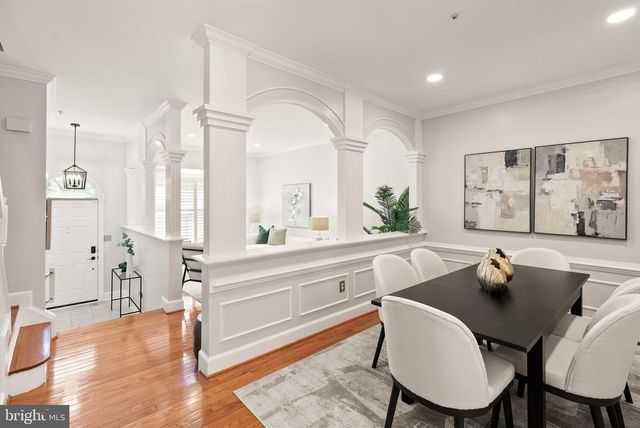 6040 KELSEY CT, Falls Church, VA 22044