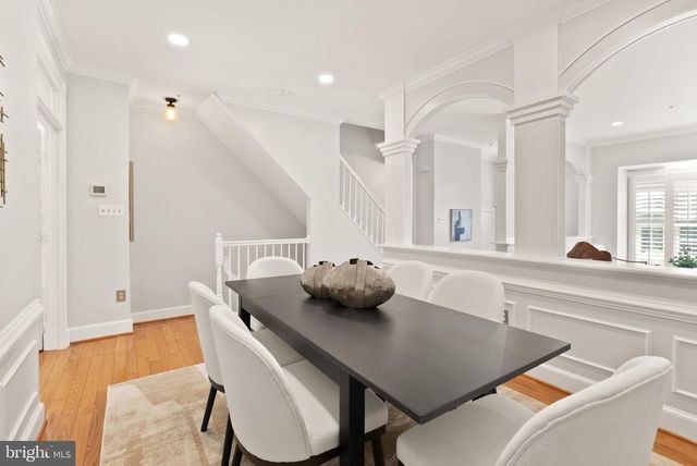 6040 KELSEY CT, Falls Church, VA 22044
