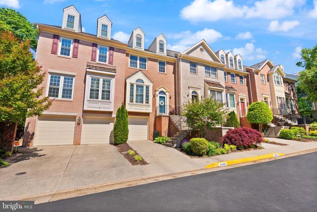 6040 KELSEY CT, Falls Church, VA 22044