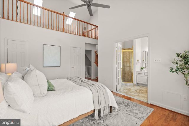 6040 KELSEY CT, Falls Church, VA 22044