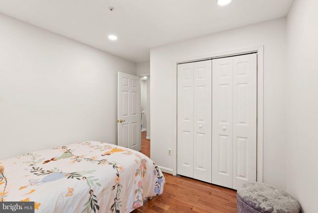 6040 KELSEY CT, Falls Church, VA 22044