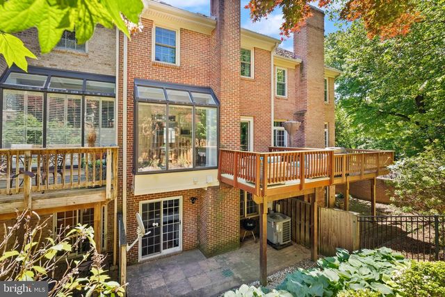 6040 KELSEY CT, Falls Church, VA 22044