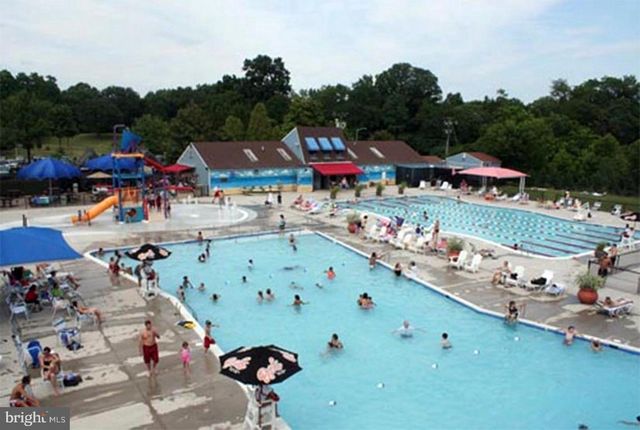 6040 KELSEY CT, Falls Church, VA 22044