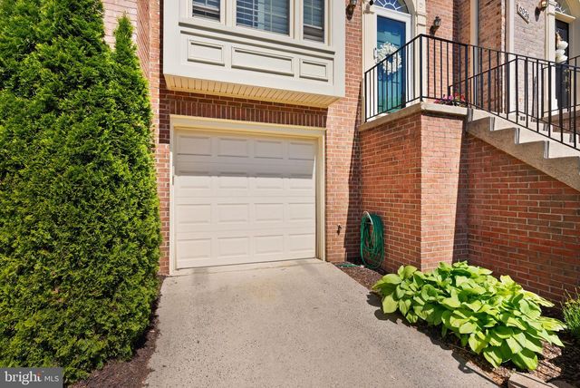 6040 KELSEY CT, Falls Church, VA 22044