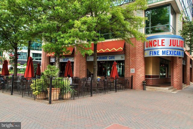 6040 KELSEY CT, Falls Church, VA 22044