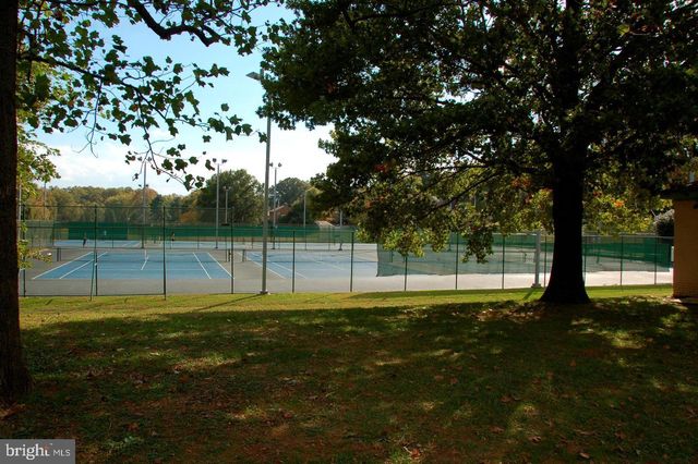 6040 KELSEY CT, Falls Church, VA 22044