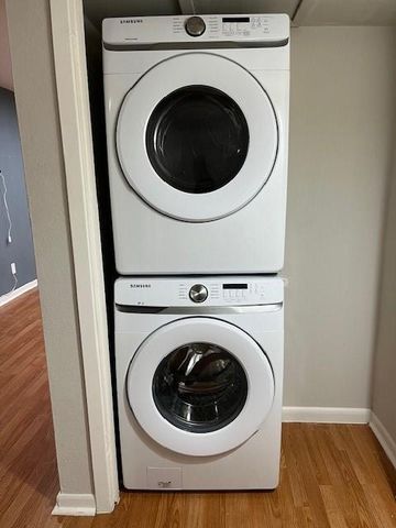 8227 Kingsbrook Road 221, Houston, TX 77024