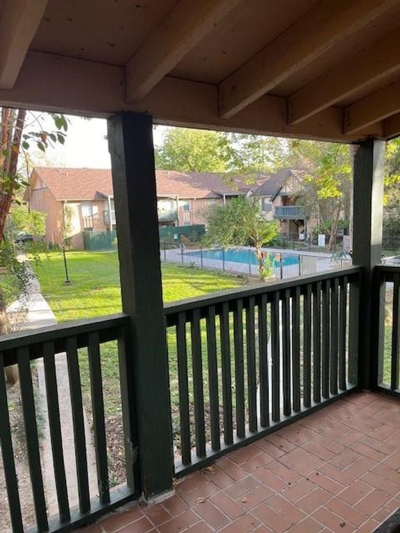 8227 Kingsbrook Road 221, Houston, TX 77024