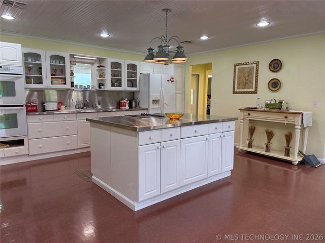 2106 W 181st Street S, Mounds, OK 74047