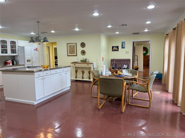 2106 W 181st Street S, Mounds, OK 74047