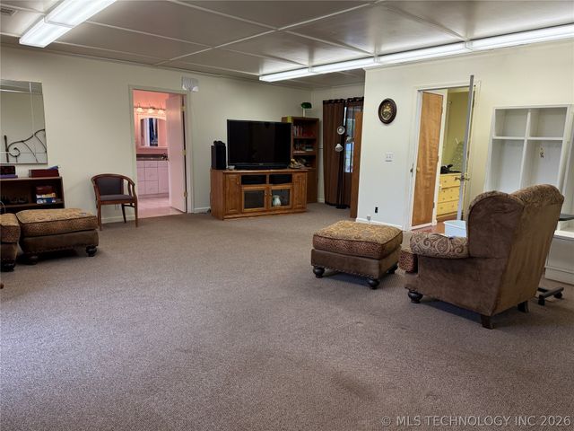 2106 W 181st Street S, Mounds, OK 74047