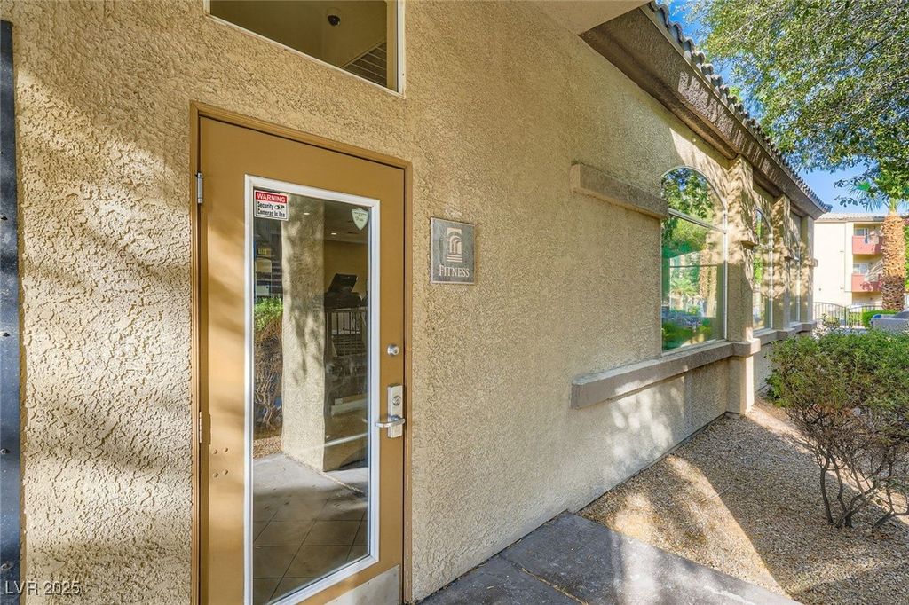 Image 29 of property listing at 4400 South Jones Boulevard 2007, Las Vegas, NV 89103