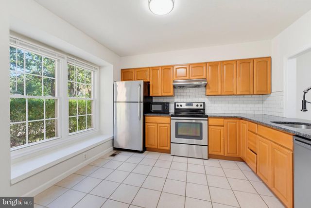 5612 RAPID RUN CT, Burke, VA 22015