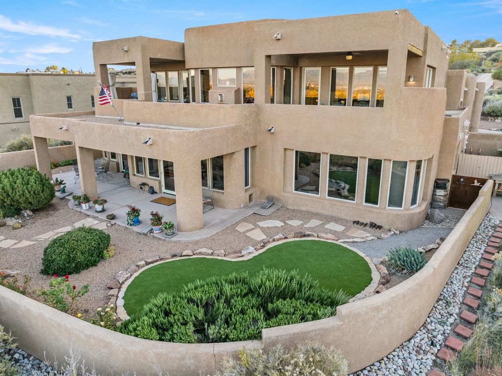 4008 Silvery Minnow Place NW, Albuquerque, NM 87120