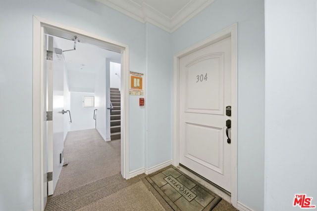 4733 Elmwood Avenue 304, Los Angeles, CA 90004