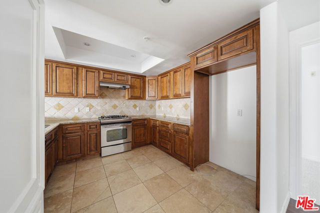 4733 Elmwood Avenue 304, Los Angeles, CA 90004