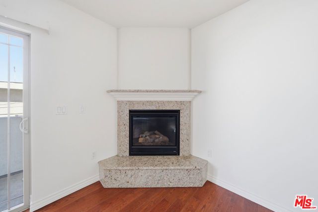 4733 Elmwood Avenue 304, Los Angeles, CA 90004