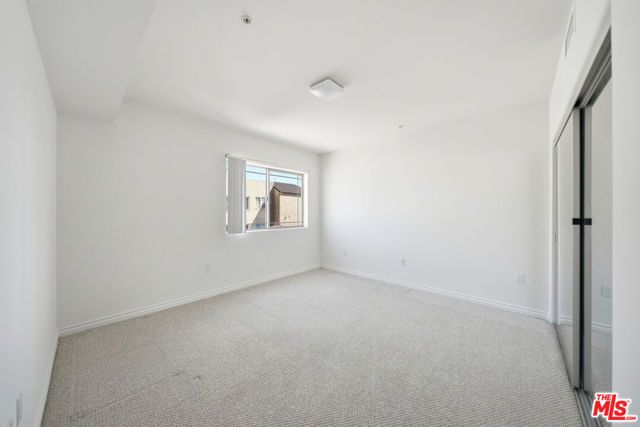 4733 Elmwood Avenue 304, Los Angeles, CA 90004