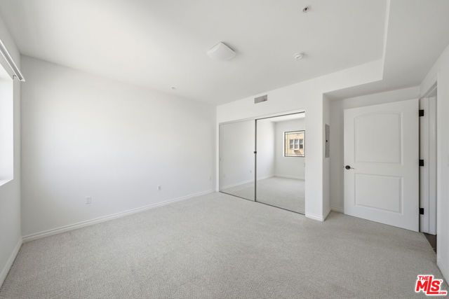 4733 Elmwood Avenue 304, Los Angeles, CA 90004