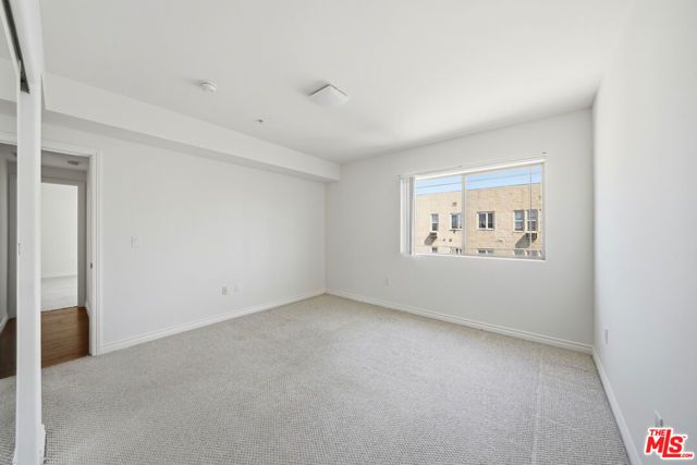 4733 Elmwood Avenue 304, Los Angeles, CA 90004