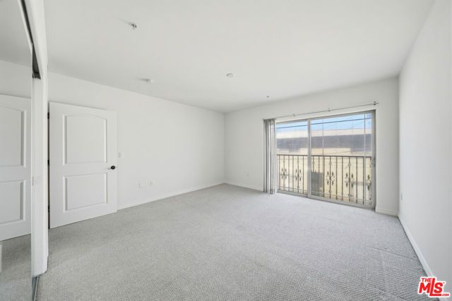 4733 Elmwood Avenue 304, Los Angeles, CA 90004