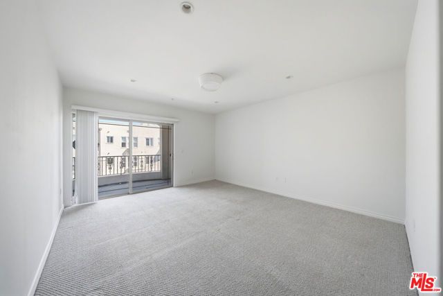 4733 Elmwood Avenue 304, Los Angeles, CA 90004