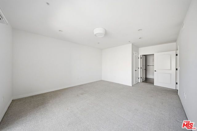 4733 Elmwood Avenue 304, Los Angeles, CA 90004