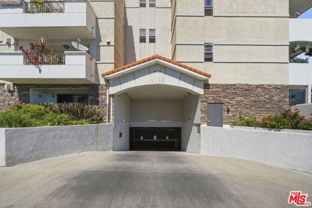 4733 Elmwood Avenue 304, Los Angeles, CA 90004