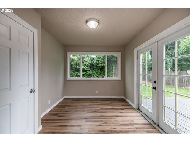 420 E D St, Rainier, OR 97048