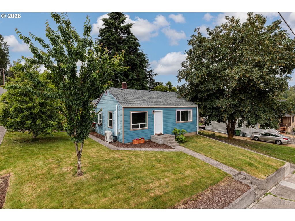 420 E D St, Rainier, OR 97048