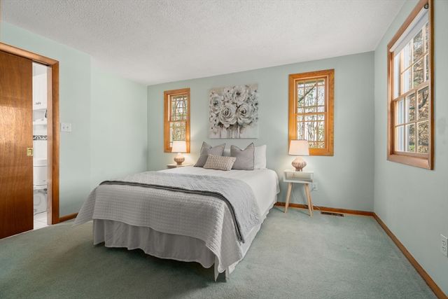 10 Brookbridge Rd, Peabody, MA 01960