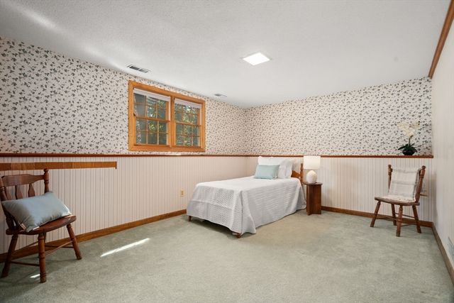 10 Brookbridge Rd, Peabody, MA 01960
