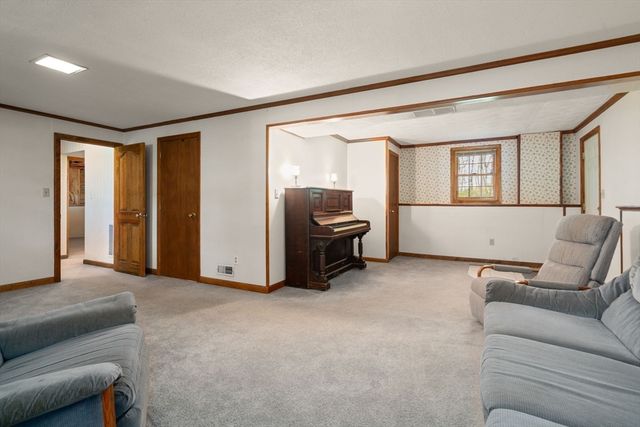 10 Brookbridge Rd, Peabody, MA 01960