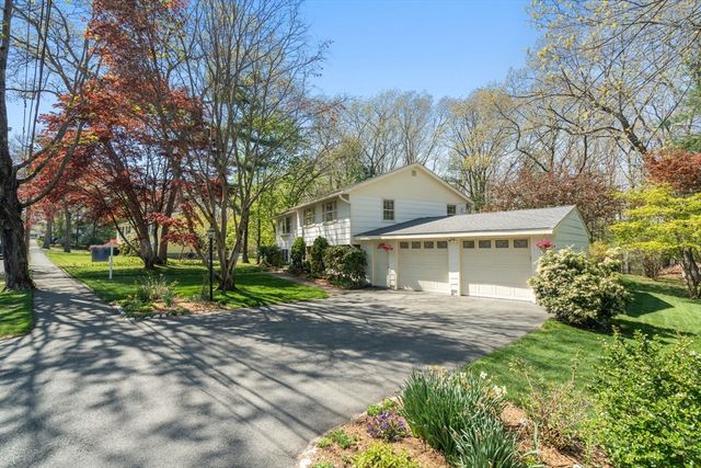 10 Brookbridge Rd, Peabody, MA 01960