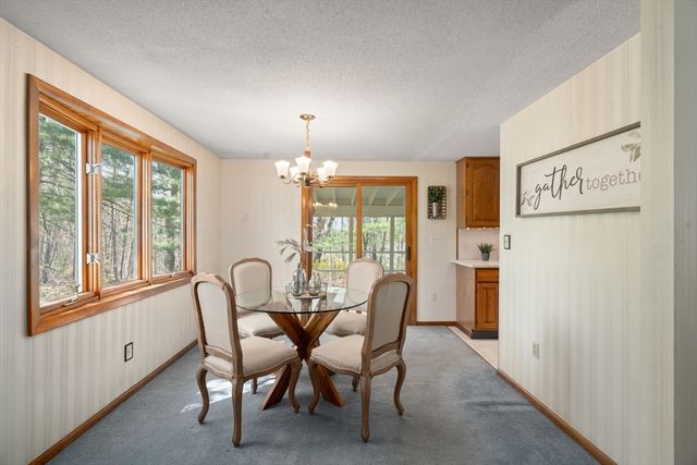 10 Brookbridge Rd, Peabody, MA 01960