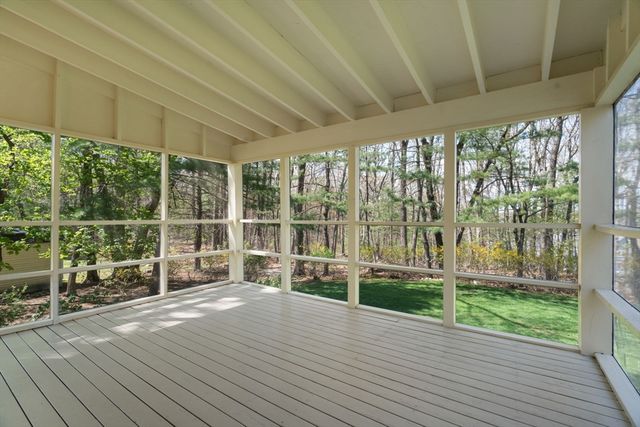10 Brookbridge Rd, Peabody, MA 01960
