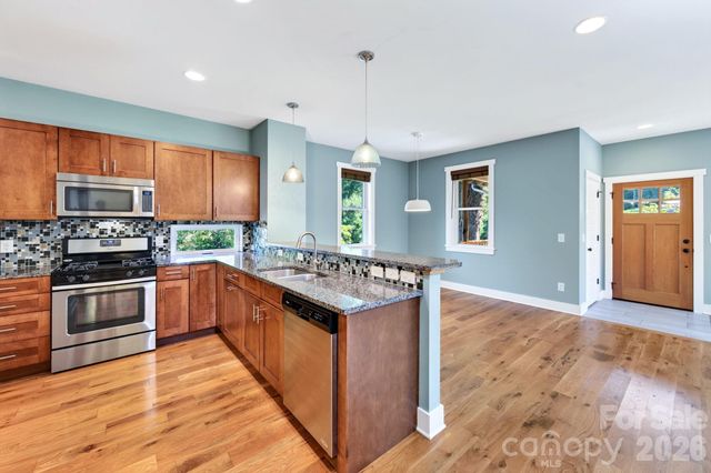 32 Florida Avenue, Asheville, NC 28806