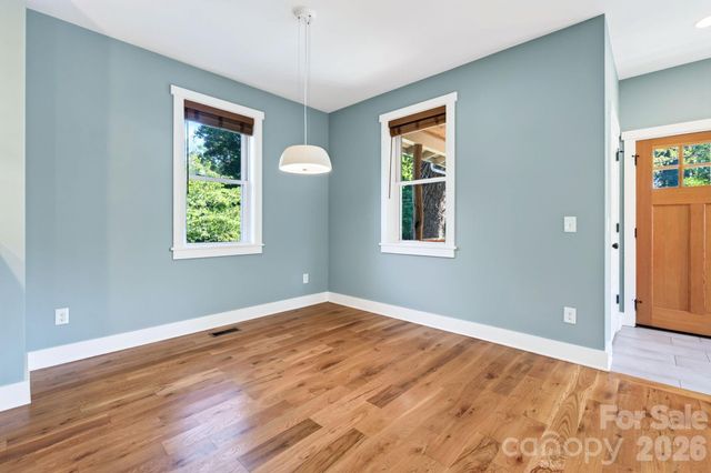 32 Florida Avenue, Asheville, NC 28806