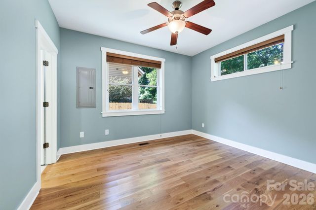 32 Florida Avenue, Asheville, NC 28806