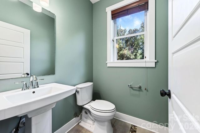 32 Florida Avenue, Asheville, NC 28806