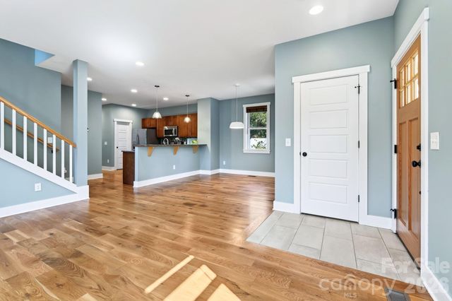32 Florida Avenue, Asheville, NC 28806