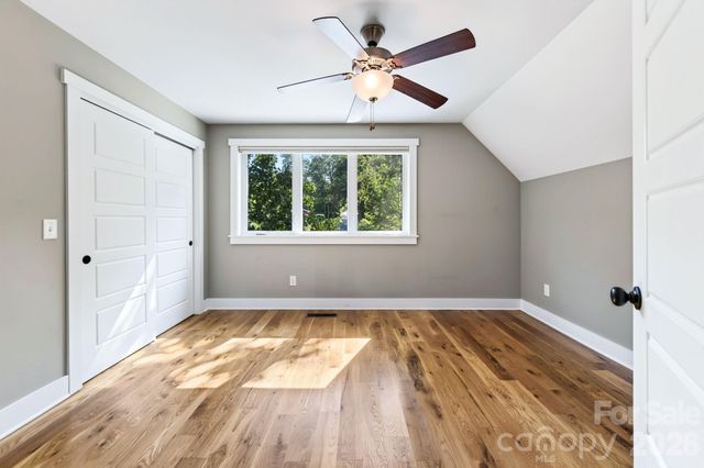32 Florida Avenue, Asheville, NC 28806